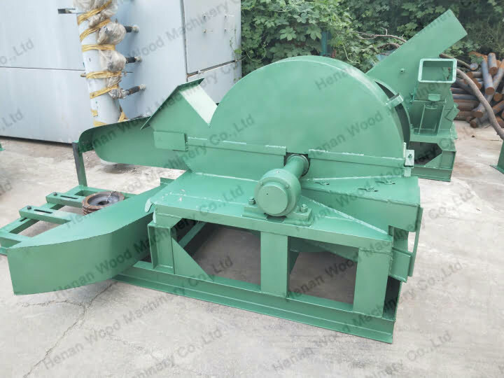 Wood chipping equipment