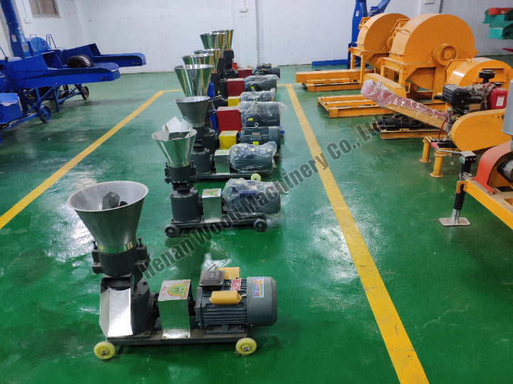 Feed pellet production machine